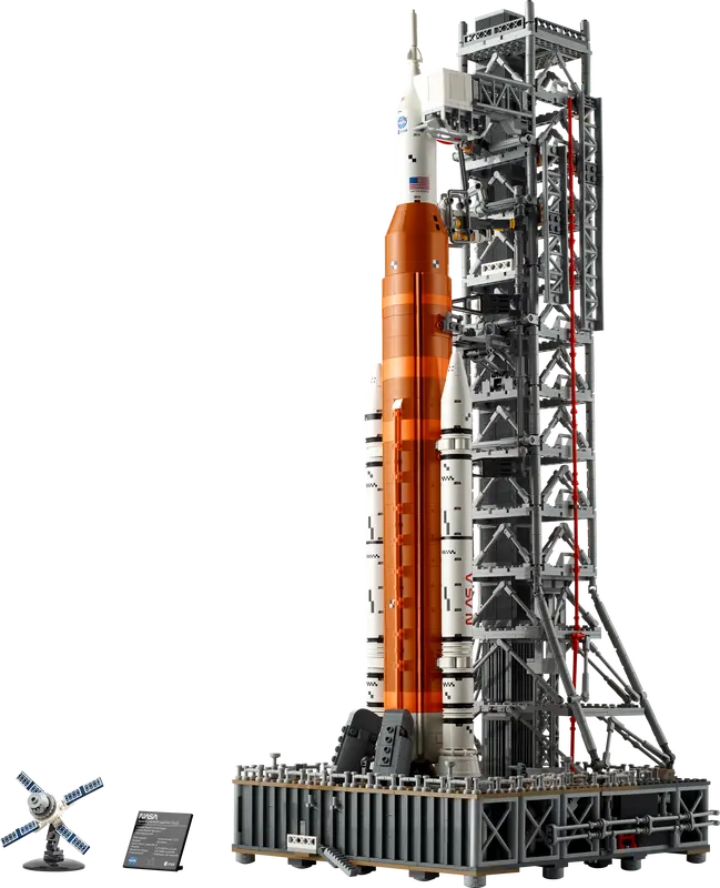 10341 Le système de lancement spatial d'Artemis de la NASA